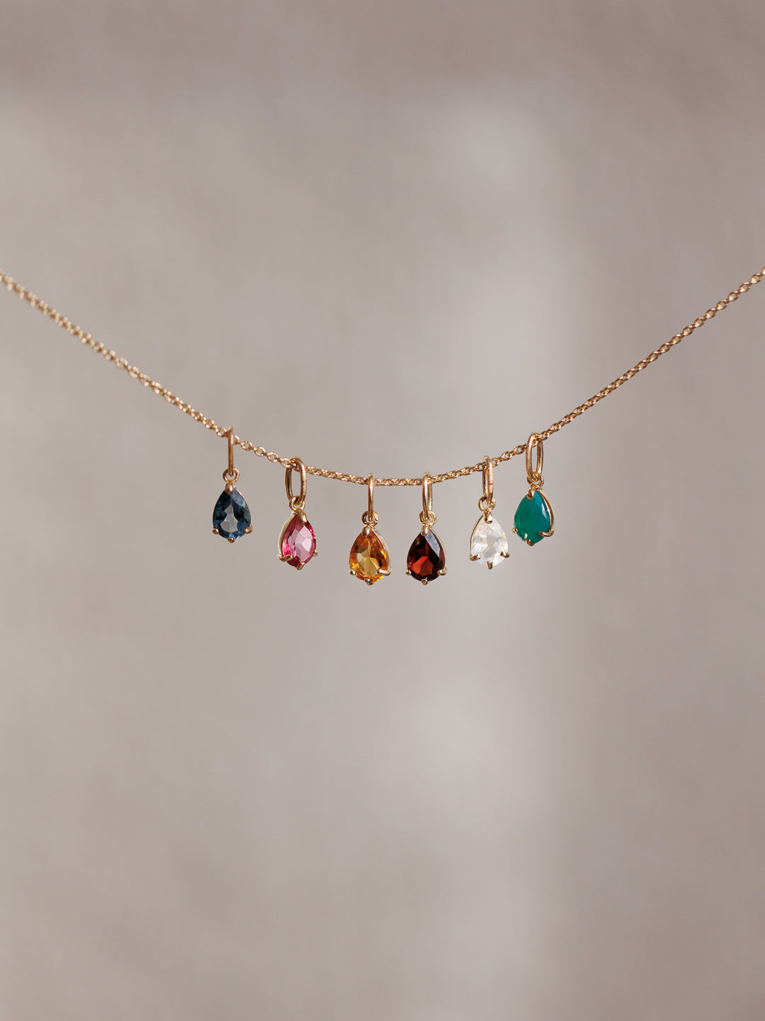 Златен медальон Birthstone октомври - розов топаз