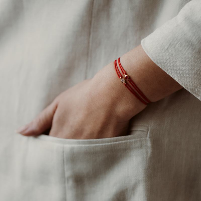 Сребърна гривна със златисто въже Birthstone Golden June - Лунен камък - Indira