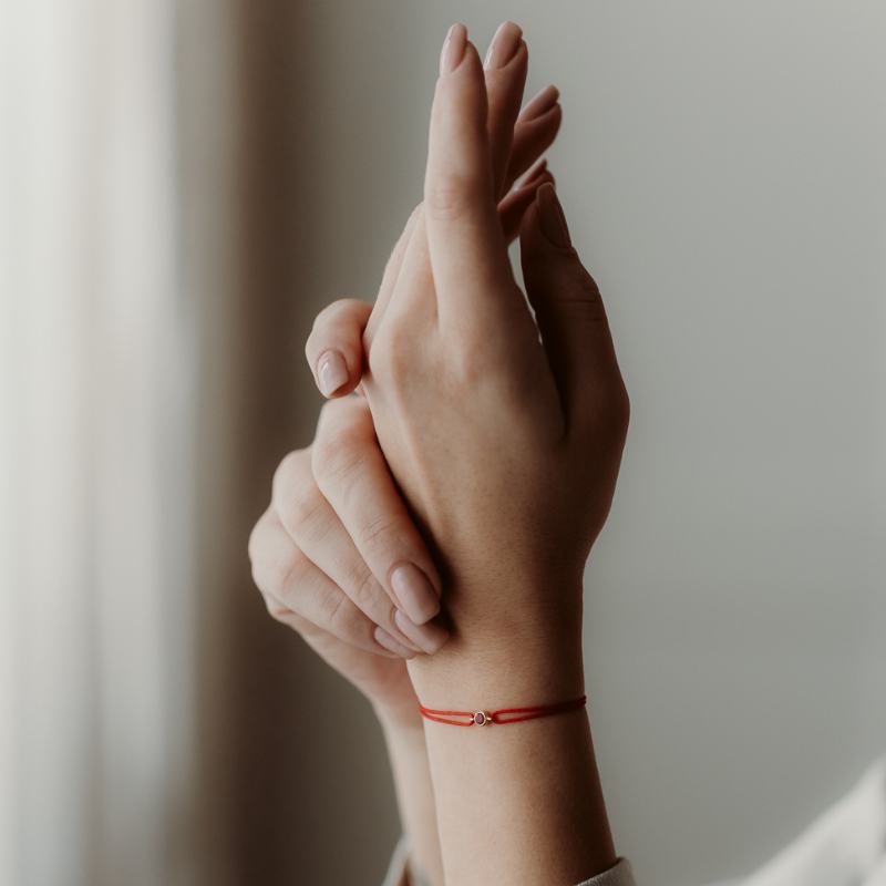 Сребърна гривна на шнур Birthstone Golden June - Лунен камък - Indira