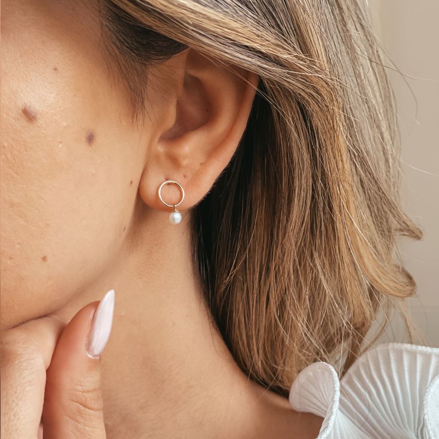 Мини златни обеци Studs - Естествени перли - Indira