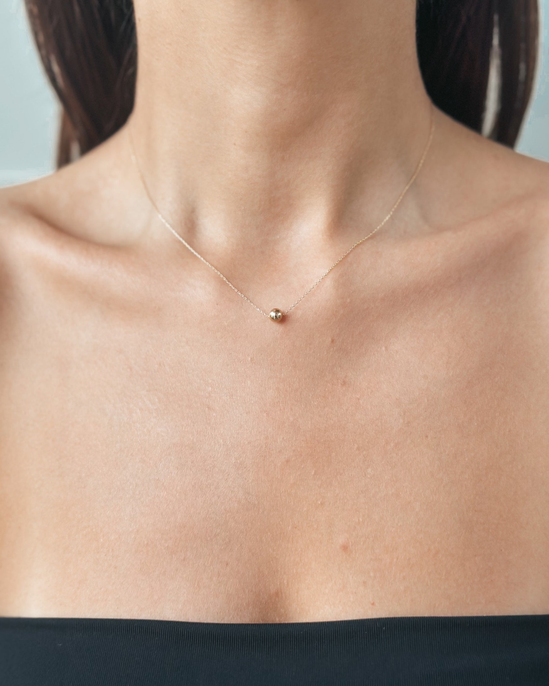 Колие от жълто злато Golden Sphere - Indira