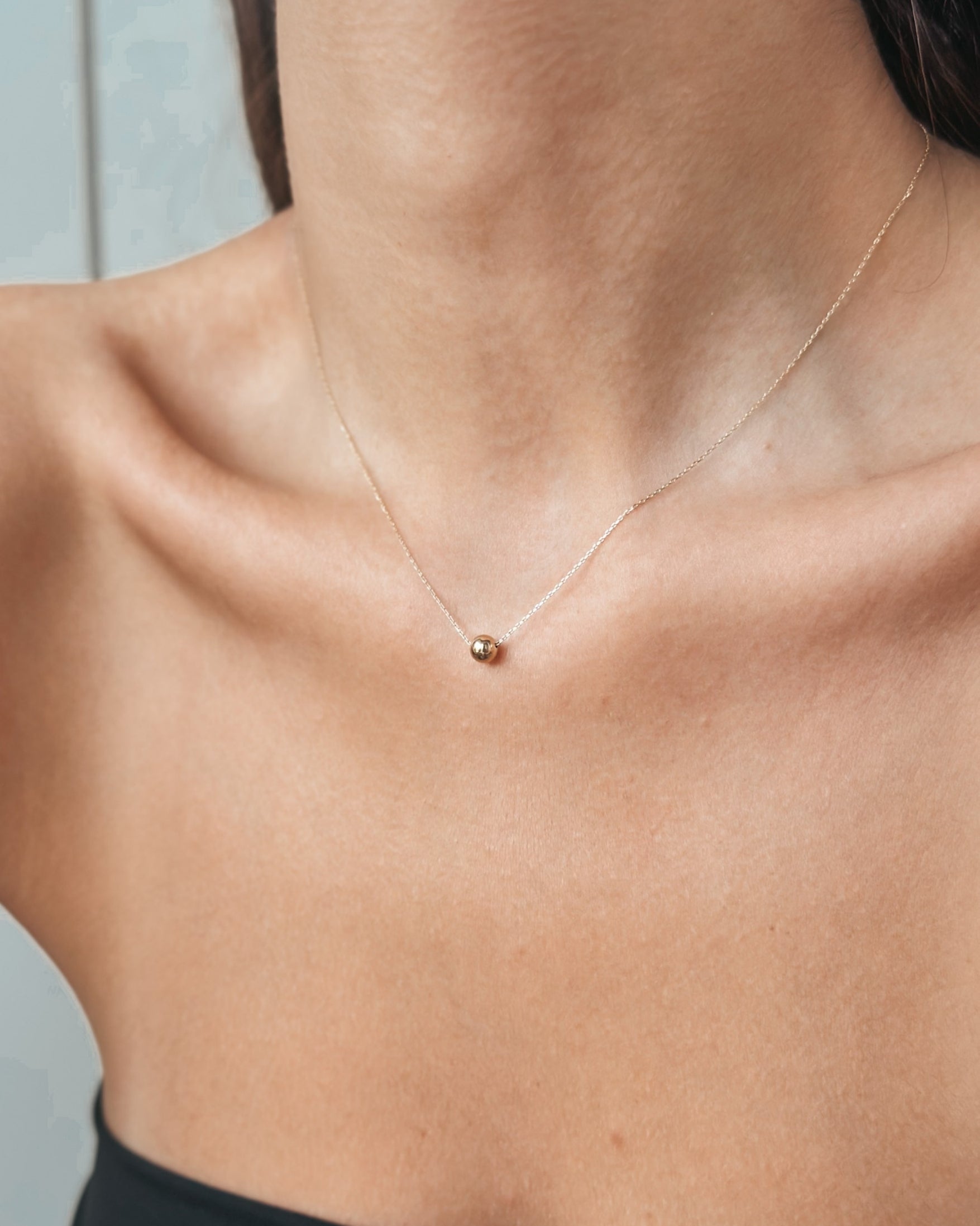 Колие от жълто злато Golden Sphere - Indira