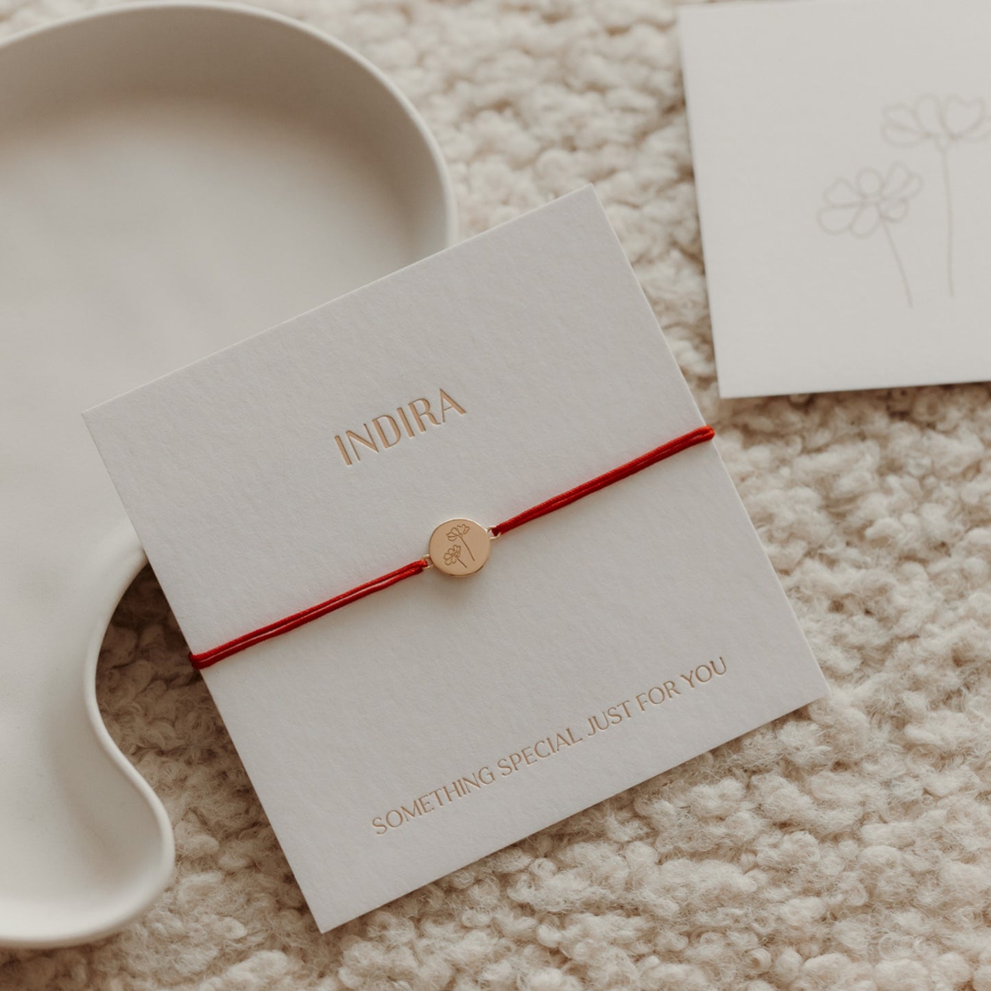 Сребърна гривна с връв Сребърно Рождено Цвете - Юнска Роза