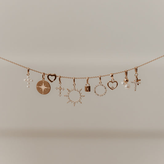 Отворено сърце златен медальон