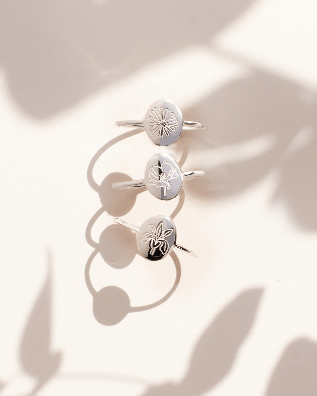 Сребърен пръстен Birth Flower - Лилия Май - Indira