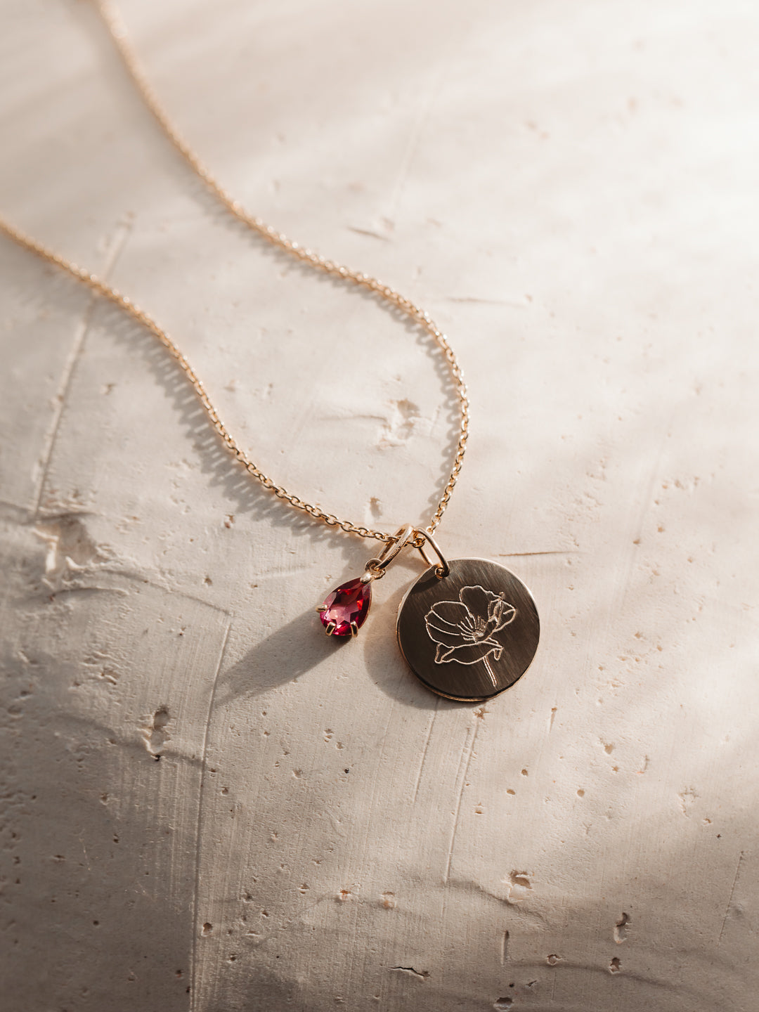 Pandantiv din aur Birthstone January - Granat